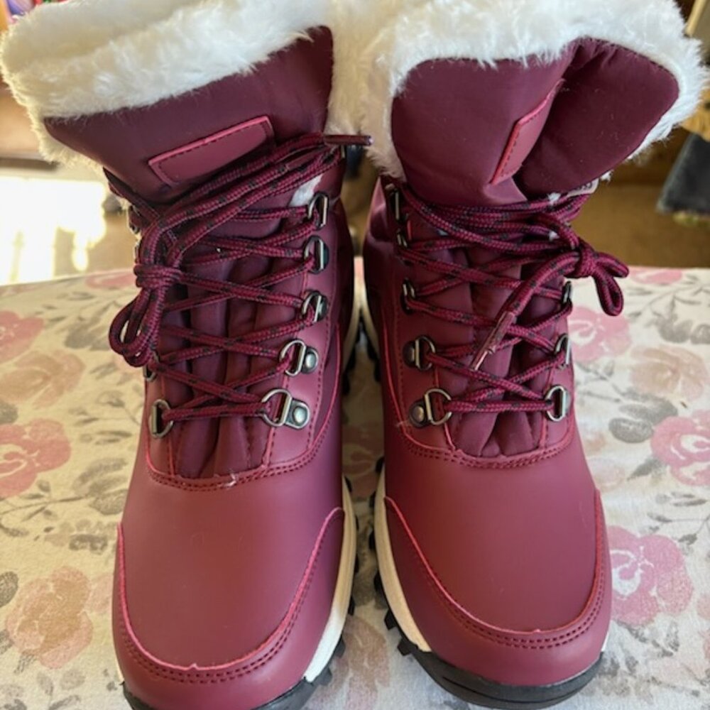 NWOT Cozy Winter Boots